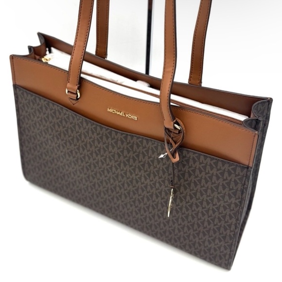 Michael Kors Jet Set Large Signature Logo Tote Bag & Flat Phone Case Wallet Set - Picture 6 of 15